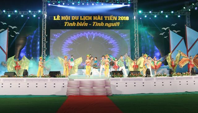 Tưng bừng khai mạc lễ hội du lịch biển Hải Tiến năm 2018